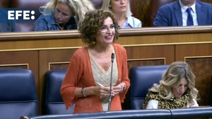 Montero ratifica su confianza en su jefe de gabinete y ataca a la pareja de Ayuso