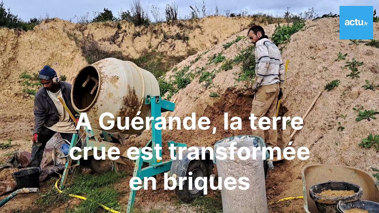 A Guérande, la terre crue est extraite sur place pour être transformée en briques