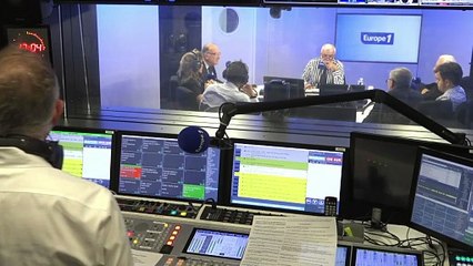 Trop de fonctionnaires en France ? «On devrait supprimer la moitié des agences ou les privatiser», estime Pierre Gattaz