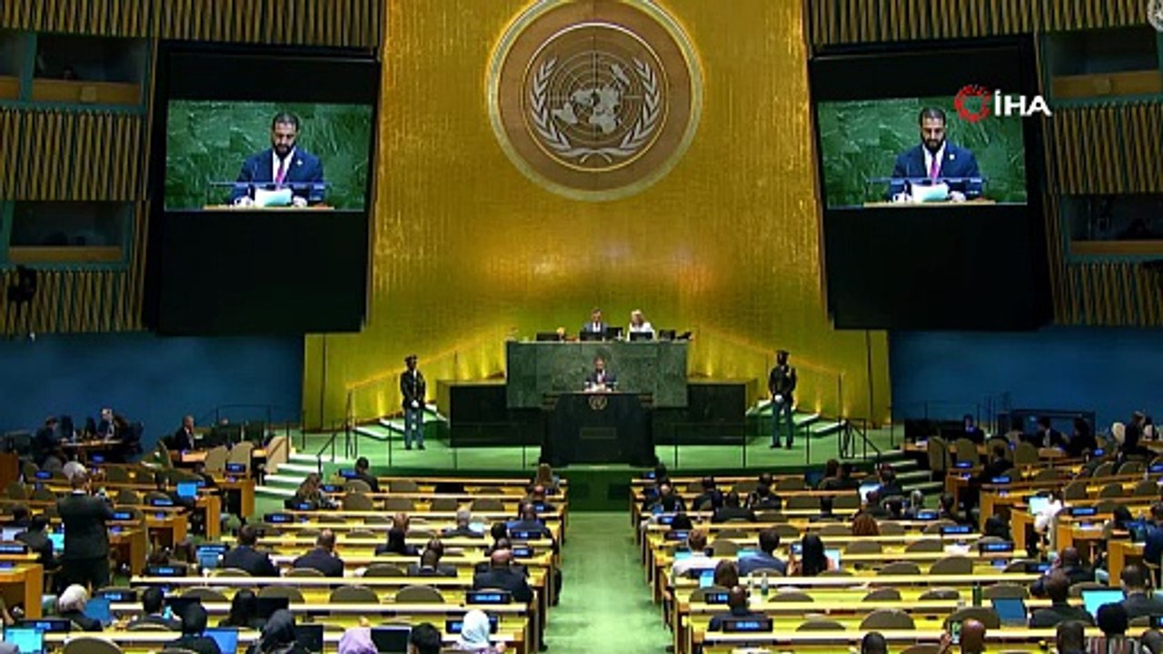 - Suriye Devlet Başkanı Ahmed eş-Şara, 80. BM Genel Kurulu’nda yaptığı açıklamada, "Suriye’ye yönelik bütün yaptırımların kaldırılmasını talep ediyoruz, böylece Suriye halkı artık bu zincirlerden kurtulmuş olur" dedi.