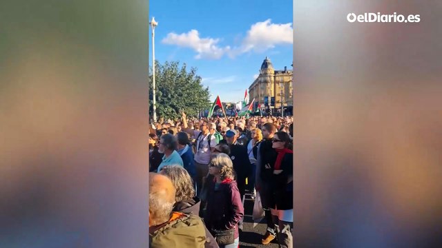 Miles de personas se manifiestan en San Sebastián junto a varias personalidades del cine contra el genocidio en Gaza