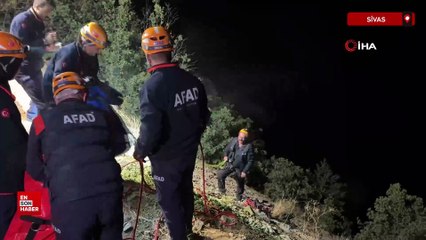 Sivas'ta uçuruma yuvarlanan otomobildeki 4 kişi can verdi