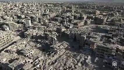 Filistinli sivillerin yaşadığı Yermuk Kampı'ndaki yıkım havadan görüntülendi