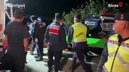 Sivas'ta otomobil uçuruma yuvarlandı: 4 ölü