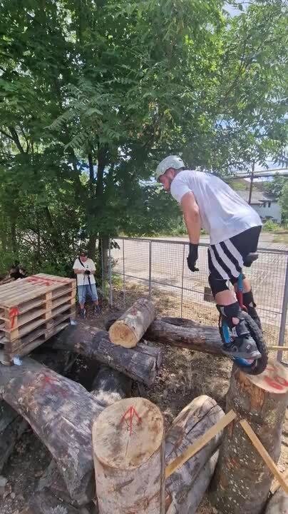 Athlete Fails to Make Landing During Unicycle Trial at International Championship