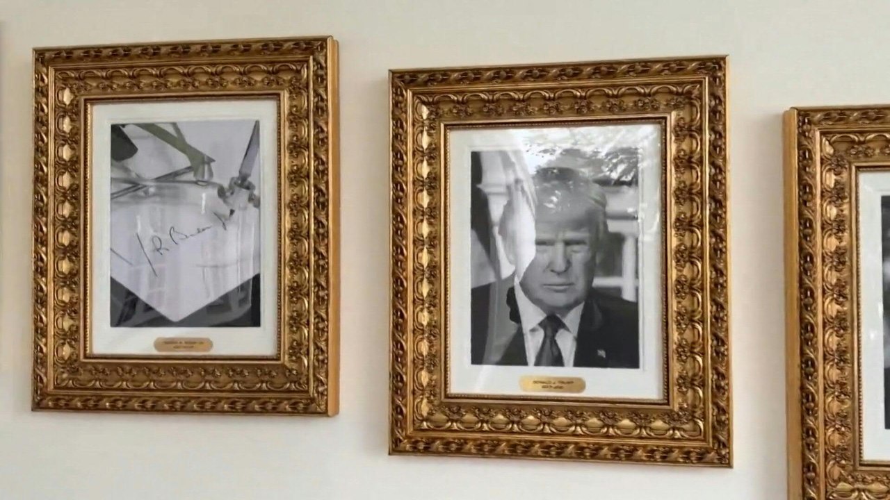 Trump ersetzt Biden-Porträt durch Foto von Unterschriftenautomat