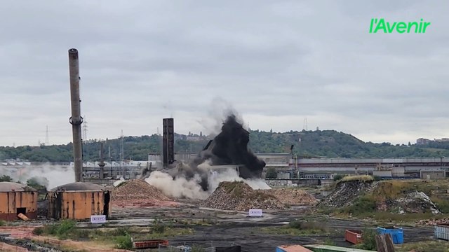 Dynamitage de la cheminée et de la tour à charbon de l'ancienne cokerie d'Ougrée