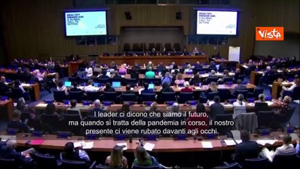 Violet Affleck all'Onu chiede di reintrodurre obbligo mascherine: Aria filtrata diritto umano