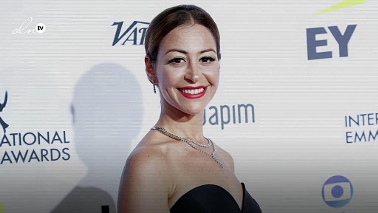 منة شلبي توجّه كلمة للجمهور بعد خسارتها في حفل توزيع جوائز الإيمي