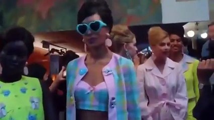 أفضل إطلالات الجمال من موسم ربيع وصيف 2022 في أسبوع الموضة في نيويورك