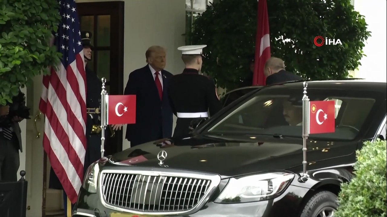 Cumhurbaşkanı Erdoğan Trump tarafından Beyaz Saray’da resmi törenle karşılandı