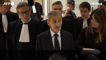 Nicolas Sarkozy: "Dormiro' in carcere, ma a testa alta"