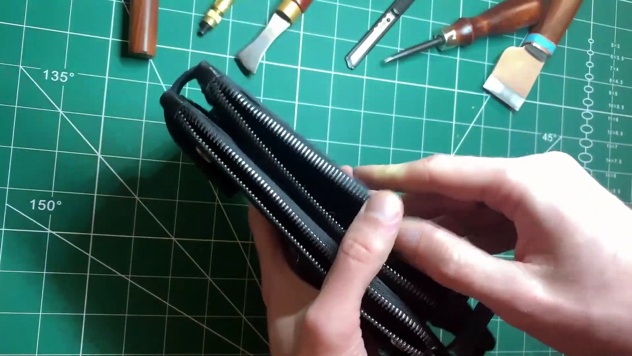 Making a HANDMADE Leather wallet - PDF Pattern