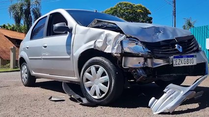 Colisão entre Jeep Compass e Renault Logan mobiliza Samu e interdita via no Country