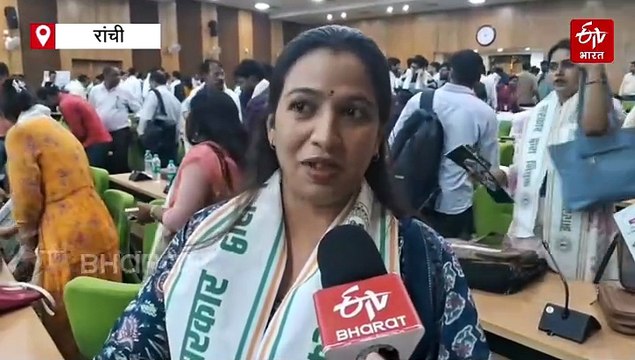 रांची में नवचयनित चिकित्सकों को मुख्यमंत्री हेमंत सोरेन ने सौंपे नियुक्ति पत्र, बोले- आज हो रही 'भगवानों की नियुक्ति'