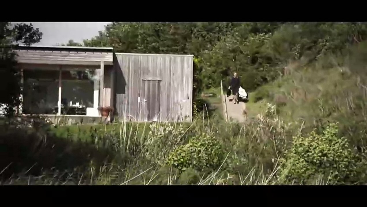 A fleur d'eau (2012) - Bande annonce