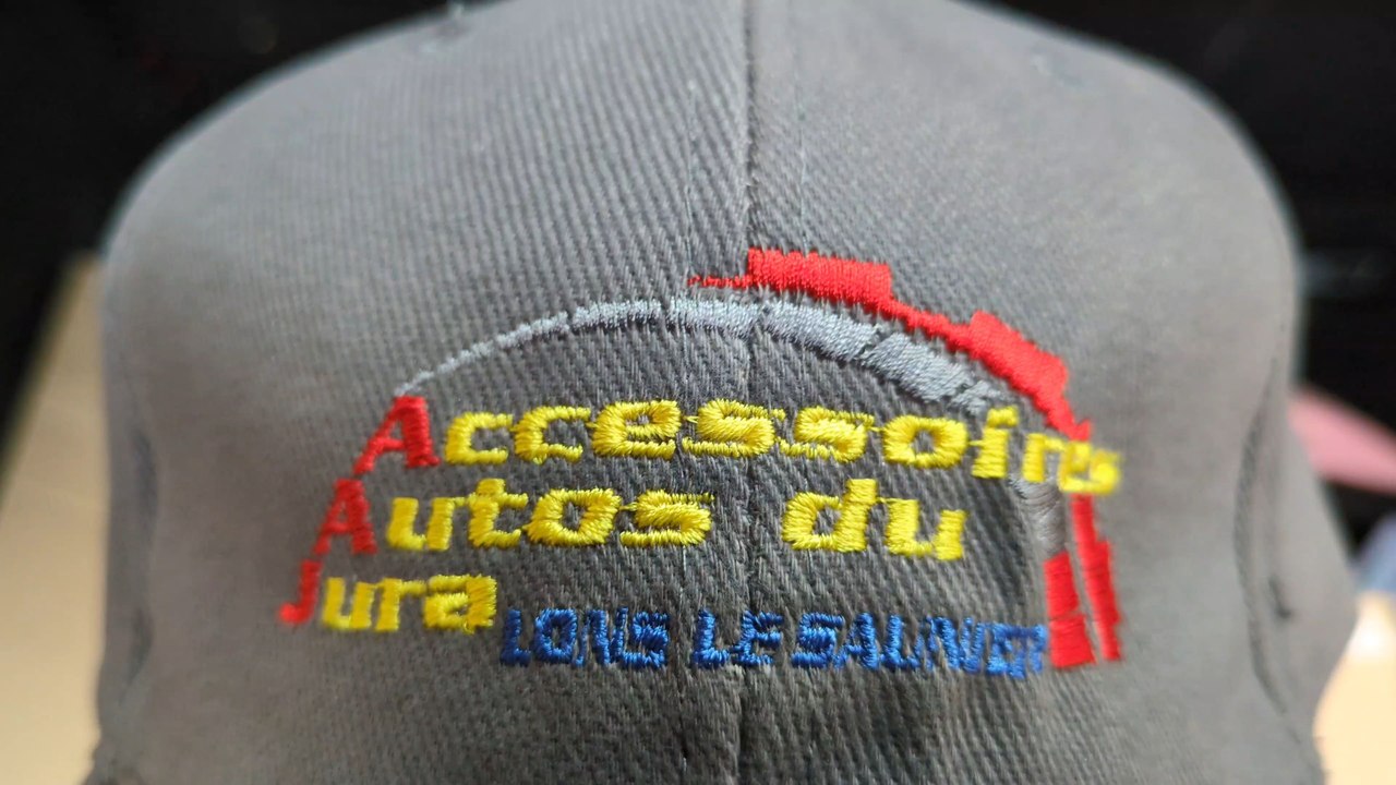# accessoires. du haut.  jura.   #. sponsors