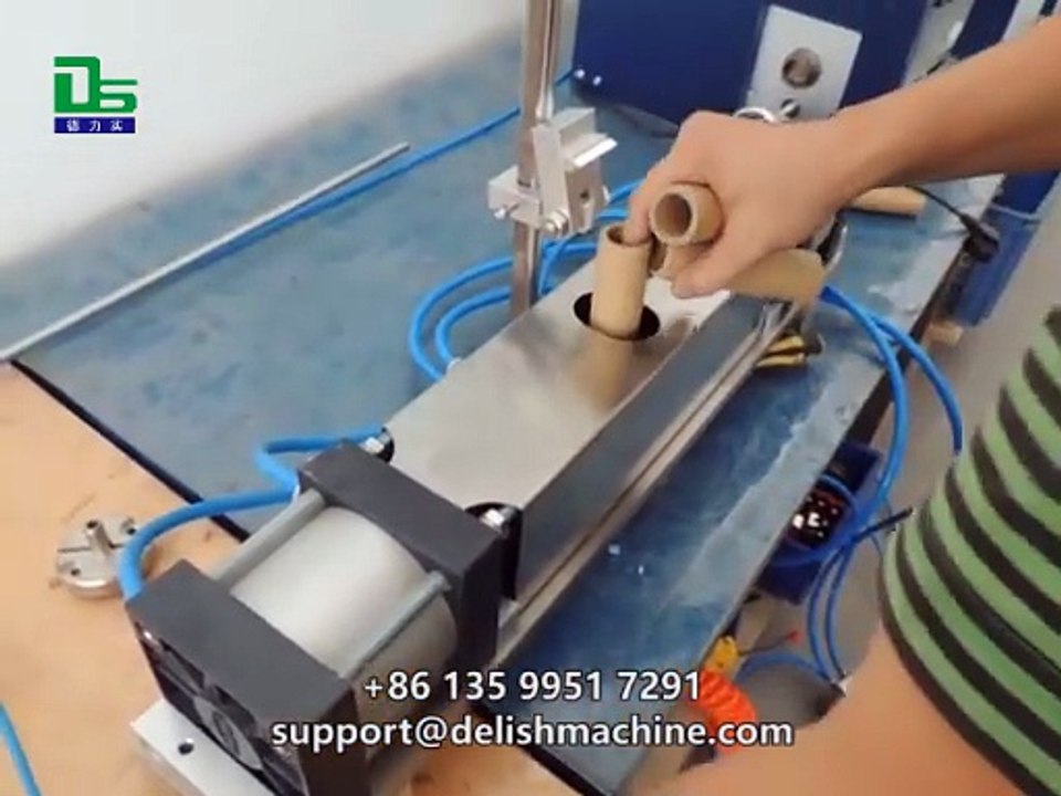DELISH paper core notch punching machine punches various shapes of holes in the paper tube.