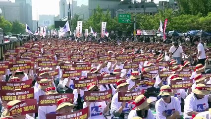 Finance workers in South Korea stage first general strike rally in three years