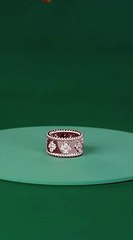 ساعتان تنبضان بالفاكهة وسحر الجنيات .. اكتشفي جديد فان كليف أند آربلز