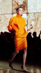 حقيبة الهوبو قطعة أساسية في إطلالاتكِ وهذه أحدث اختياراتنا