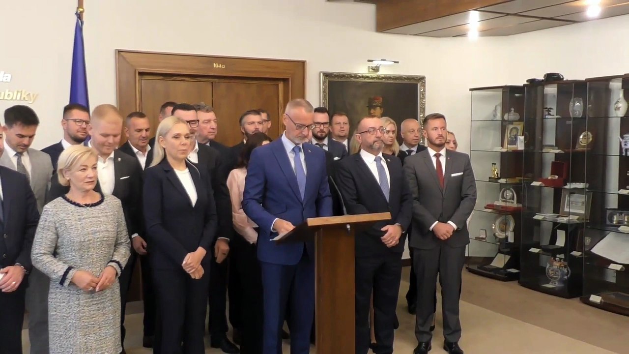 ZÁZNAM: R. Raši: Schválenie novely ústavy je významný moment, klub Hlasu-SD je stabilný