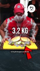 Manger 3,2kg de burgers en 30 minutes, ça fait quoi ?