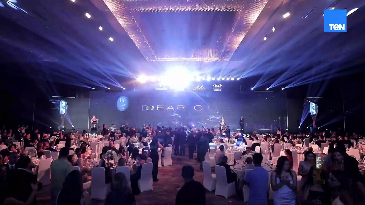 منحتنا البهجة في كل ظهور.. الأستاذة اللي علمتنا السعادة والحب والاحترام.. صاحبة السعادة إسعاد يونس