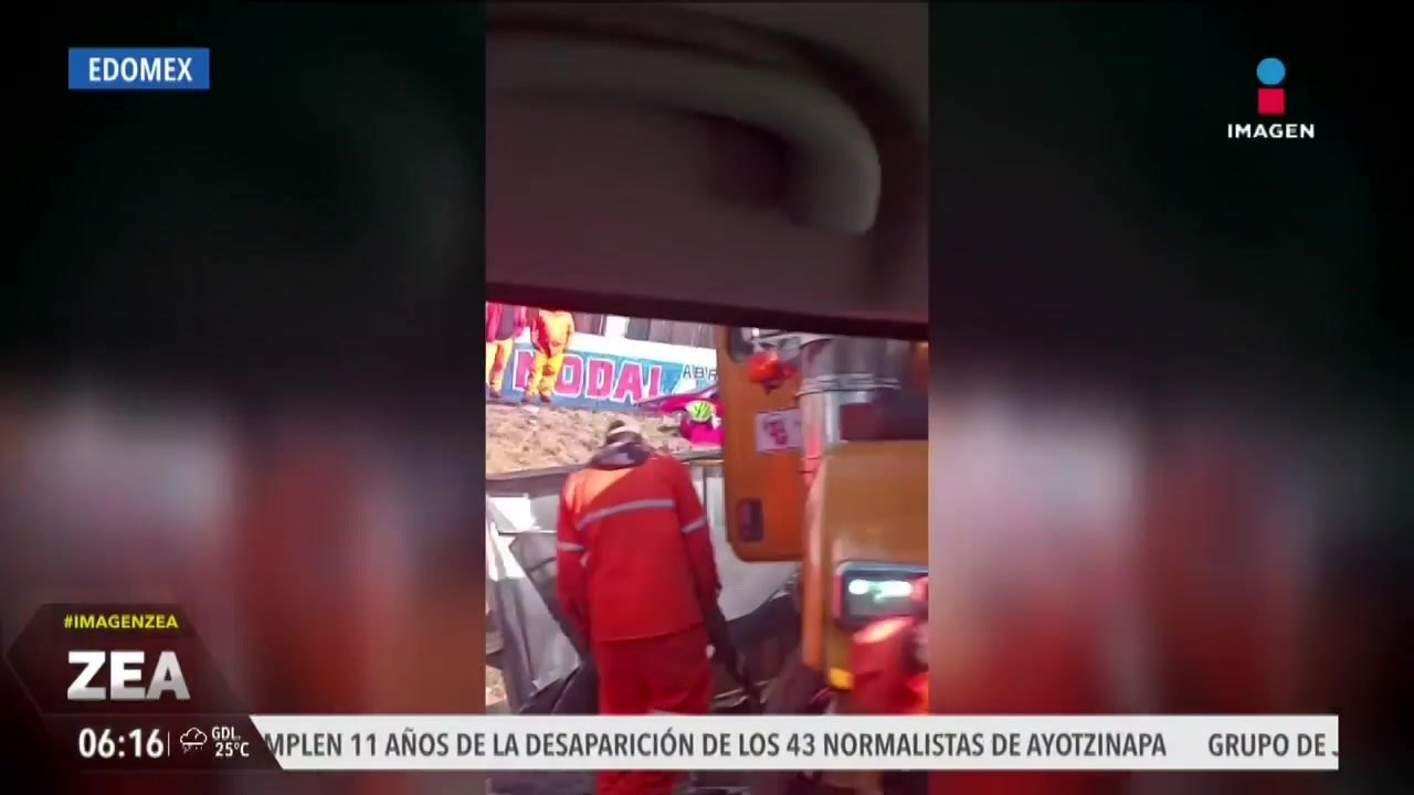 Se registra rapiña de cervezas tras accidente de tráiler en la México-Pirámides