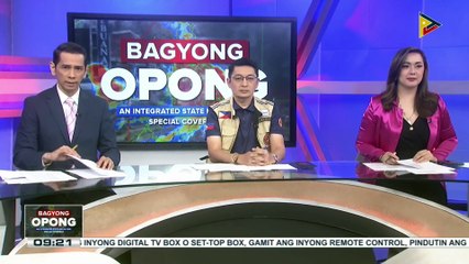 Ilang volunteers, abala sa pagre-repack ng relief packages sa Luzon Disaster Resource Center