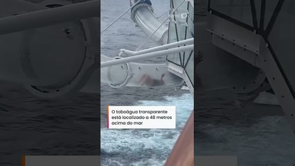 Turista fica presa em toboágua em cruzeiro no Alasca #shorts