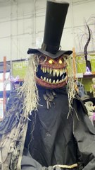 7 ft. Gruesome Grounds Animated LED Guardian of the Gourds H16 🎃 👻