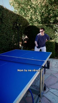 Je joue contre un robot au ping pong