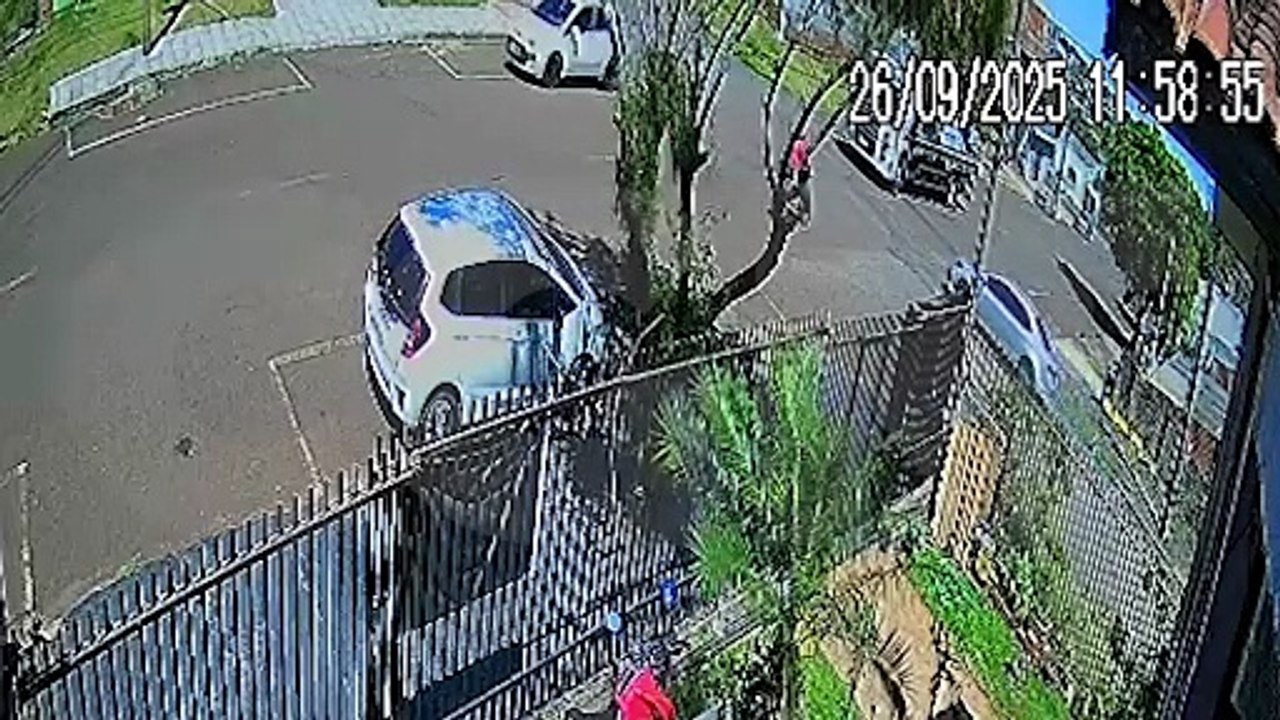 Veja como ocorreu acidente que deixou motociclista ferido na rua Europa em Cascavel