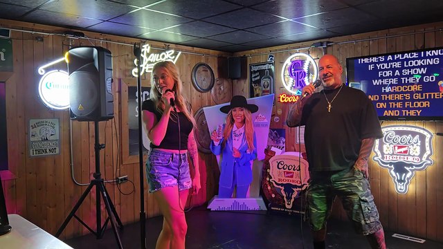 KESHA - TAKE IT OFF (PERFORMED LIVE AT SCOREZ)