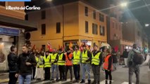 Il corteo di Potere al Popolo in Andrea Costa il video