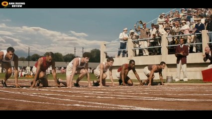 [Review Phim] Chàng Trai Da Đen Đánh Bại Chủng Tộc Thượng Đẳng Bằng 10 Giây Thần Thánh