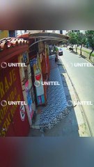 Estudiantes reducen a un sujeto que los asaltó con arma blanca en el Plan 3000