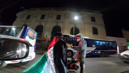 ¿Irresponsabilidad del conductor? un hombre sorprendió al circular con su monociclo eléctrico en la av. Belgrano