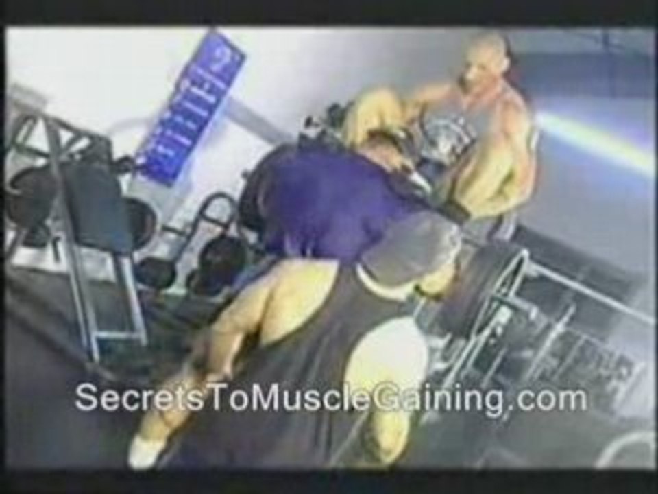 lifting weights bodybuilding