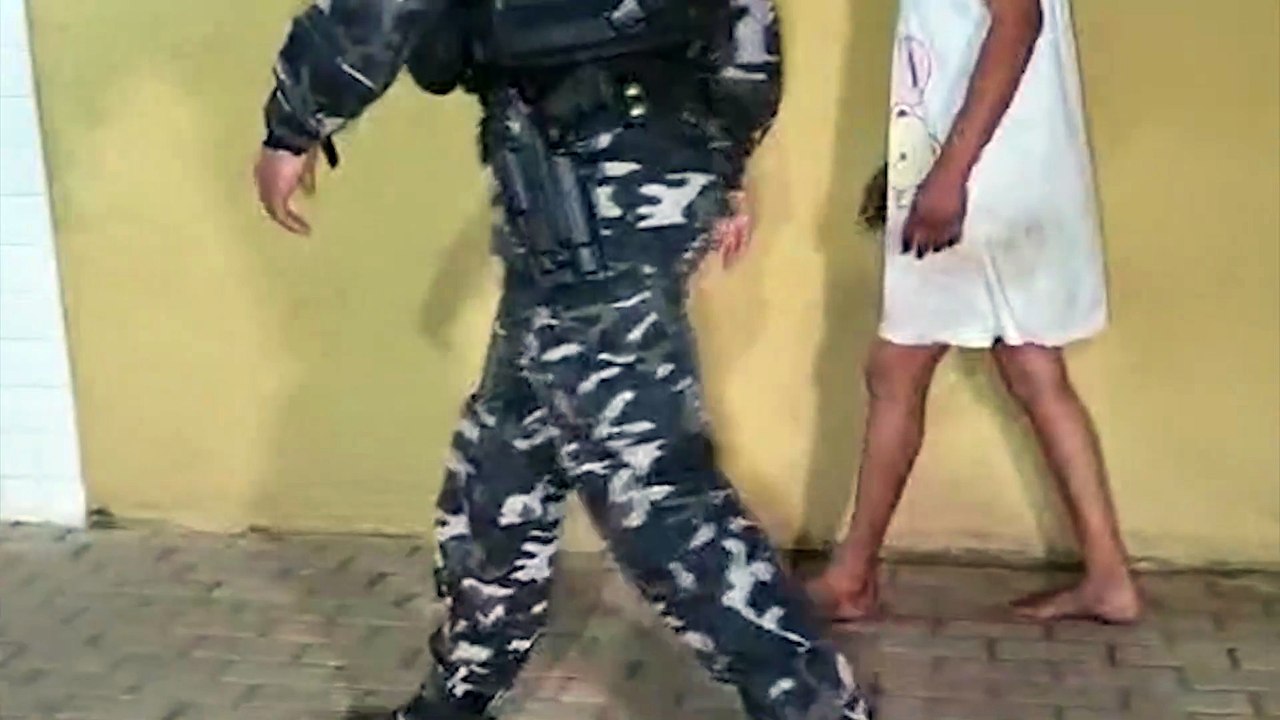 Venezuelana desacata policiais no Bairro Cataratas e é levada à Delegacia