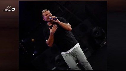 عمرو دياب أول مطرب يغني في حفل ستاد نهائي مونديال ٢٠٢٢