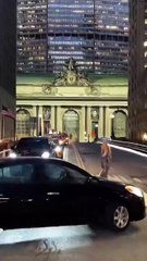 اخترنا لك تشكيلة Marciano لأناقتك الشتوية في السهرات