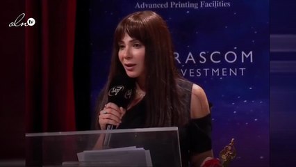 منى زكي بإطلالة مختلفة في أحدث ظهور