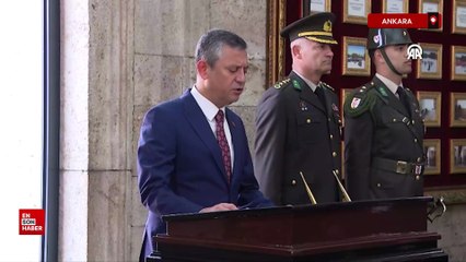 CHP Genel Başkanı Özel, yeni PM ve YDK üyeleriyle Anıtkabir'i ziyaret etti