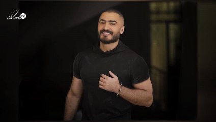 تامر حسني يُقبل رأس زوجته في حفله الأخير بالكويت