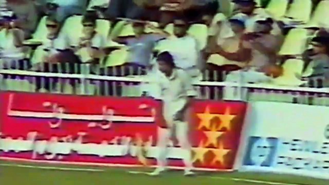 Arjuna Ranatunga Magical Six to Abdul Qadir 26 off 40 Balls 1 Four 1 Six vs Pakistan 1st Match, Sharjah, April 06, 1984, Rothmans Asia Cup