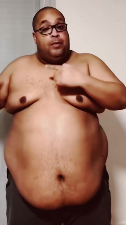 Je suis trop fier de ma transformation physique en quelques mois même si je sais que la route est encore longue 💪🏾 #motivation #transformation #pertedepoids #humour #obesite