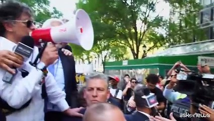 Presidente colombiano e Roger Waters insieme a manifestazione Pro-pal