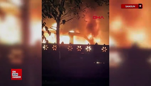 Samsun'da şehit polis memurunun babasının aracı, park halindeyken yandı